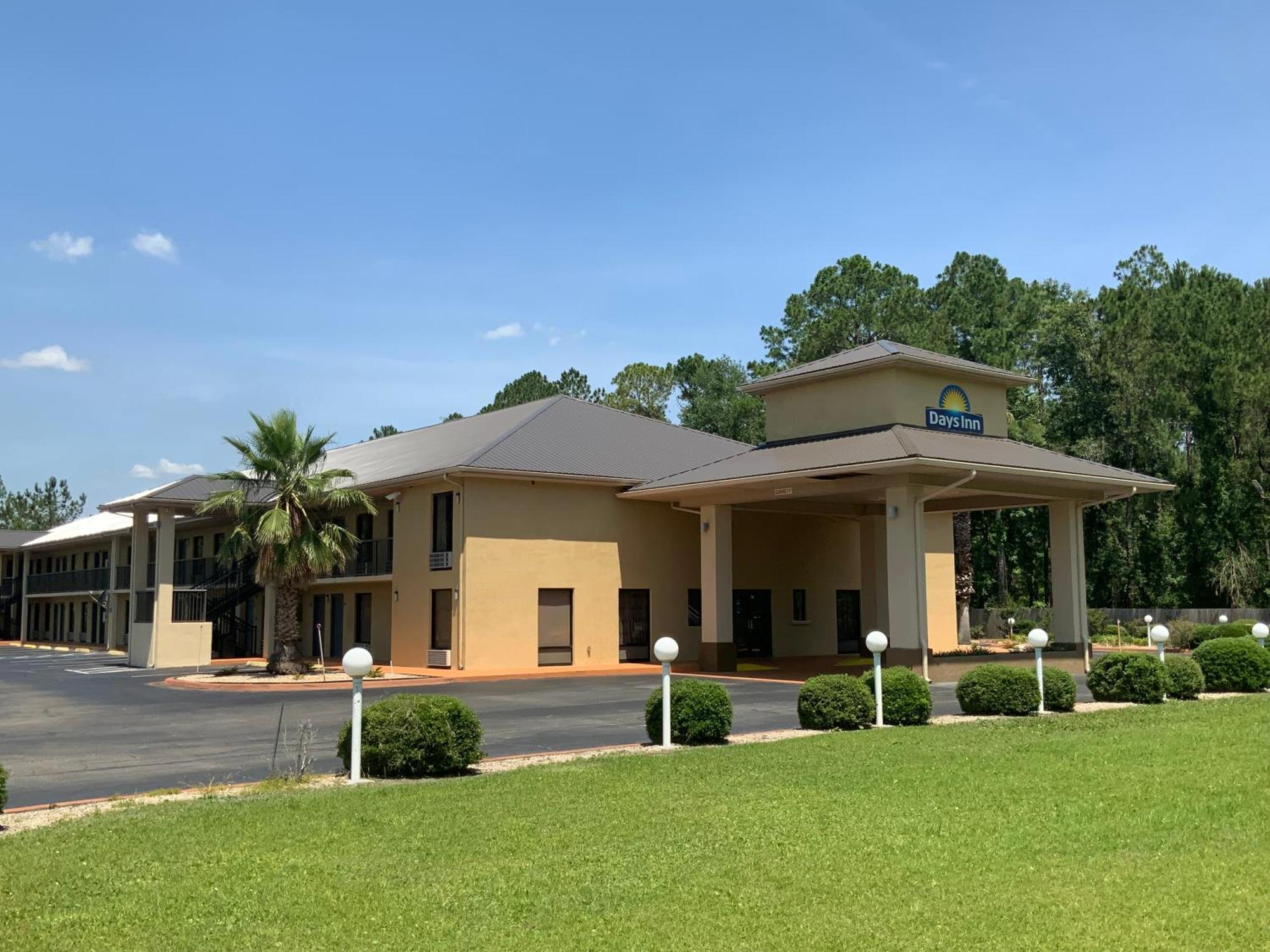 Days Inn By Wyndham Lake City I-10 Екстер'єр фото